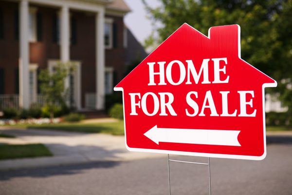 What Sets Cash Buyers Apart in the World of Stress-Free Home Selling?